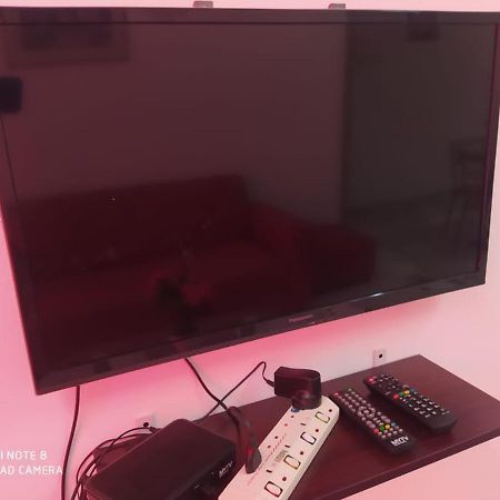 Pd Laguna Homestay Red Петалинг Джая Екстериор снимка