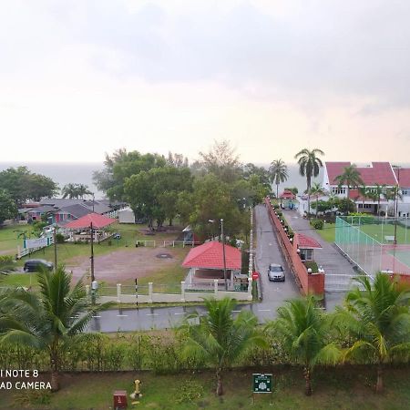 Pd Laguna Homestay Red Петалинг Джая Екстериор снимка