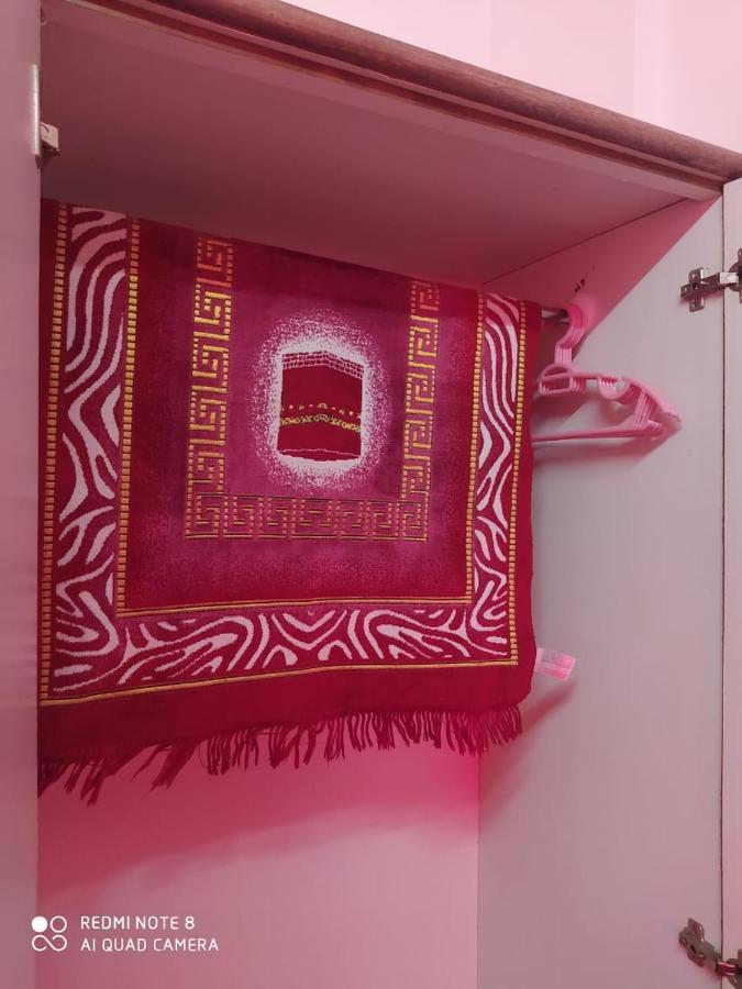 Pd Laguna Homestay Red Петалинг Джая Екстериор снимка