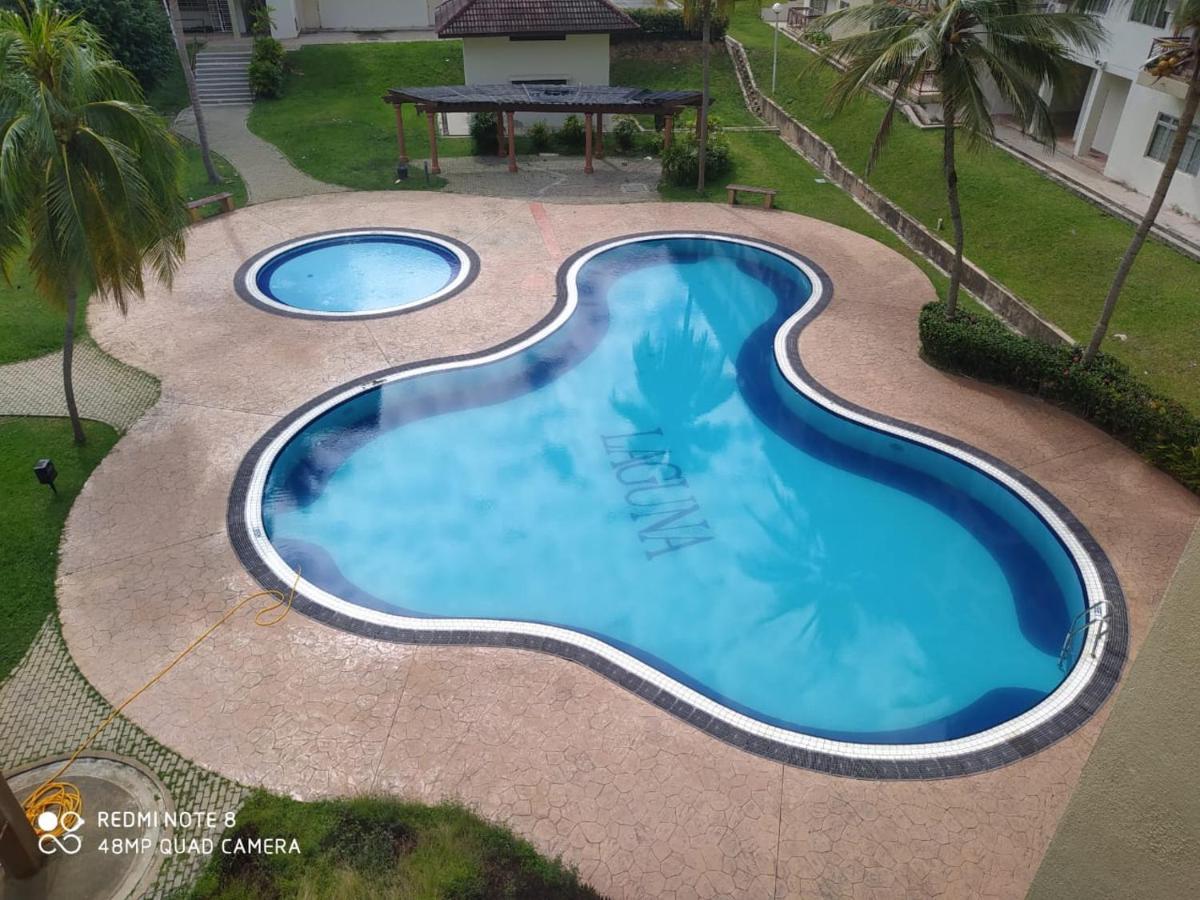 Pd Laguna Homestay Red Петалинг Джая Екстериор снимка